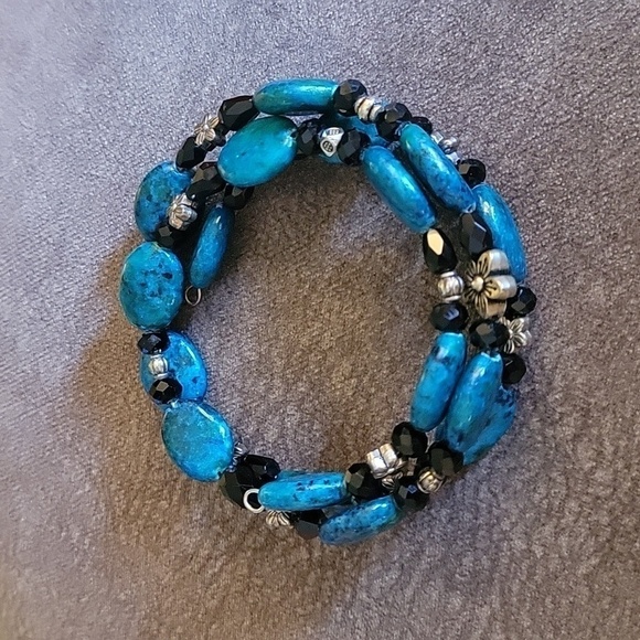 Handmade Western Chrysocolla Glass Floral Beaded Wrap Bracelet - Picture 2 of 4